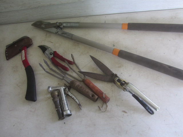 Pruner, Nozzles, Hatchet