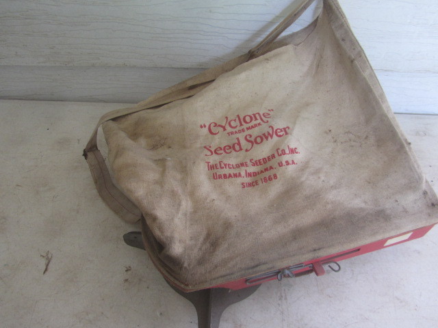 Cyclone Seeder