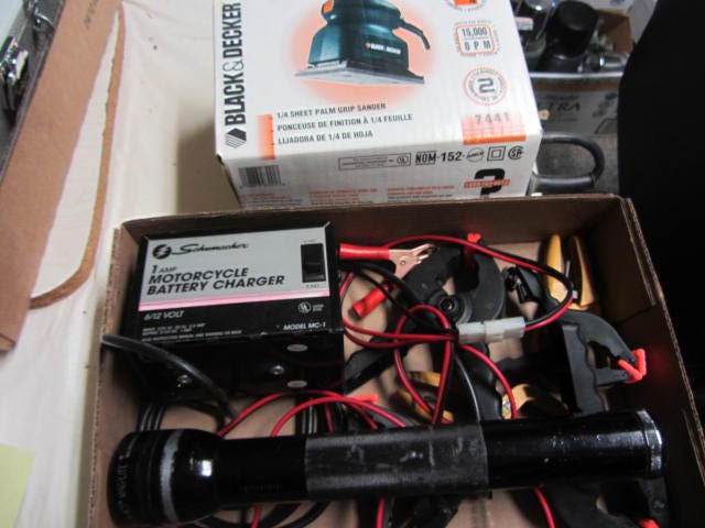 Sander, Charger