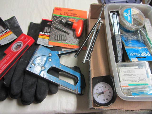 Riveter, Staplers, Magnets