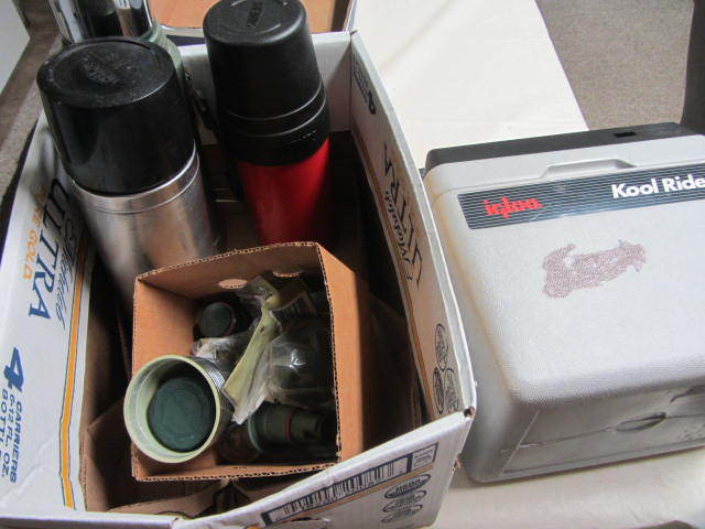 Thermos & Igloo