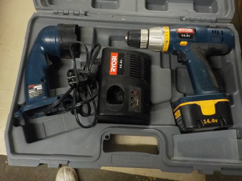 Ryobi- Drill in a case...