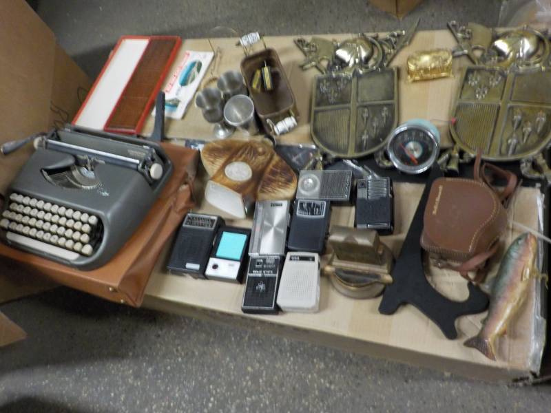 Lot of Vintage Dcor, Typewriter, ...