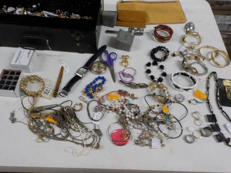 Large Amount of Vintage Costume Jew...