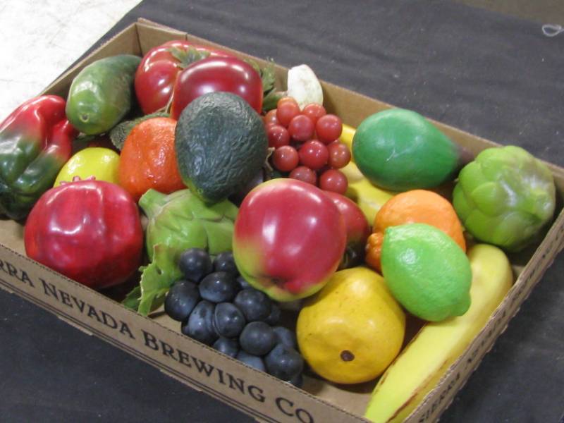 lot 41 image: Fruit Decor