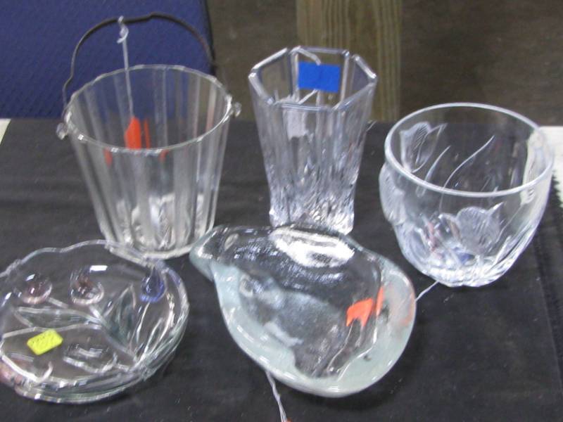 lot 44 image: Fancy Glass