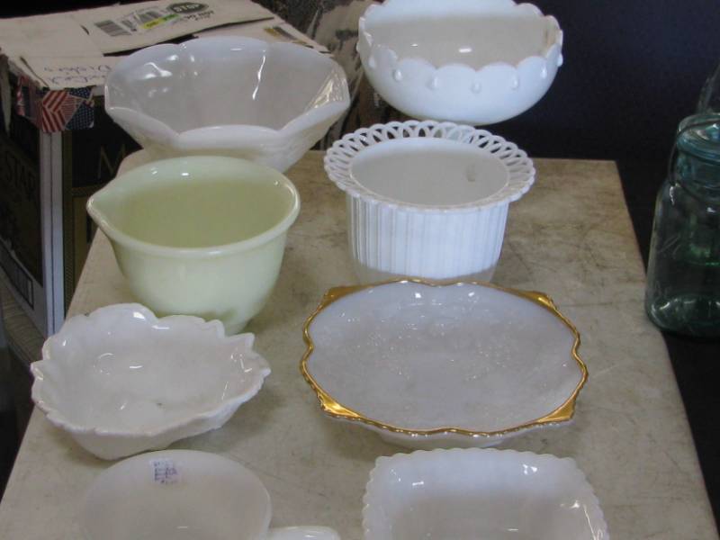 lot 56 image: Milk Glass