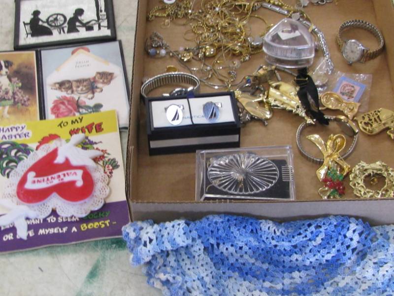 lot 71 image: Jewelry