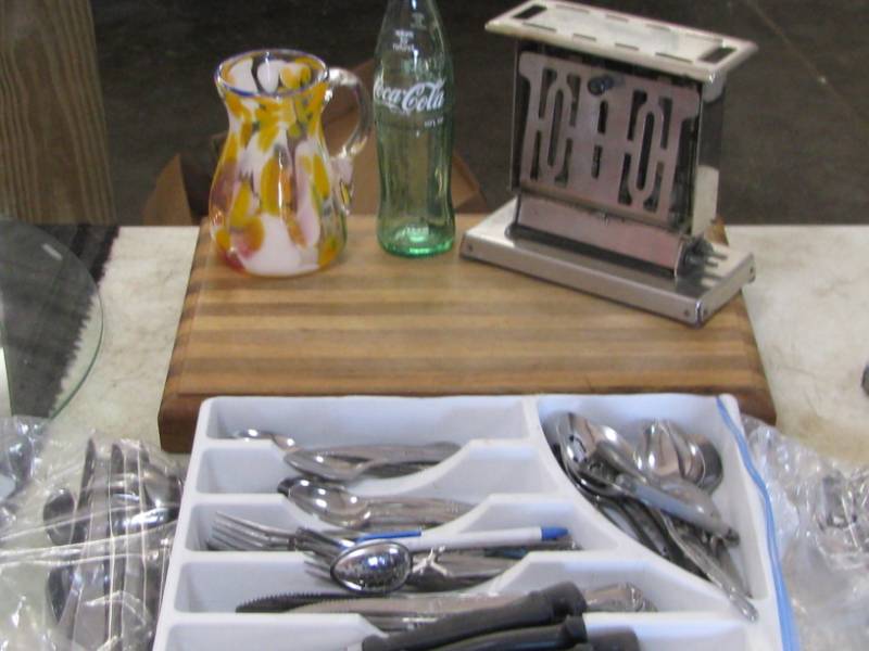 lot 74 image: Flatware