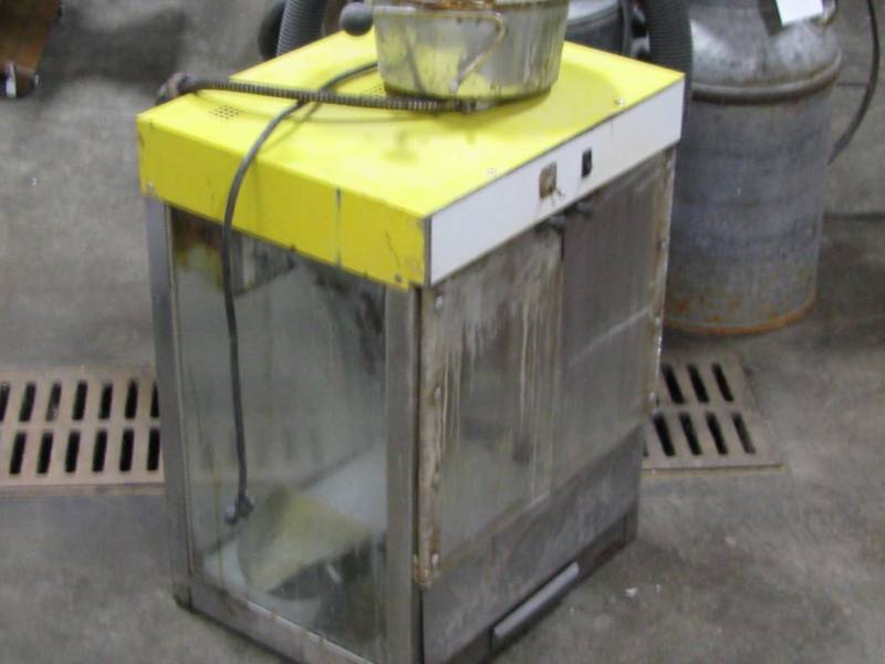 lot 91 image: Pop Corn Popper