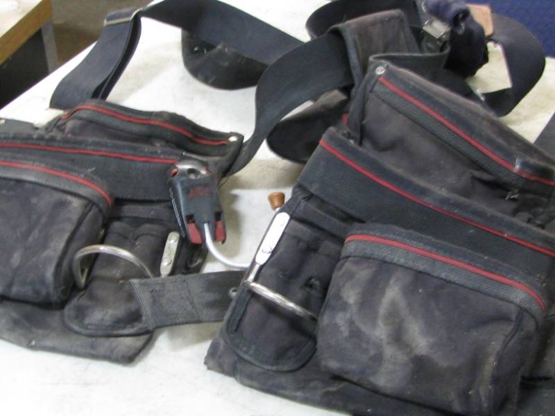 lot 98 image: Tool Belt