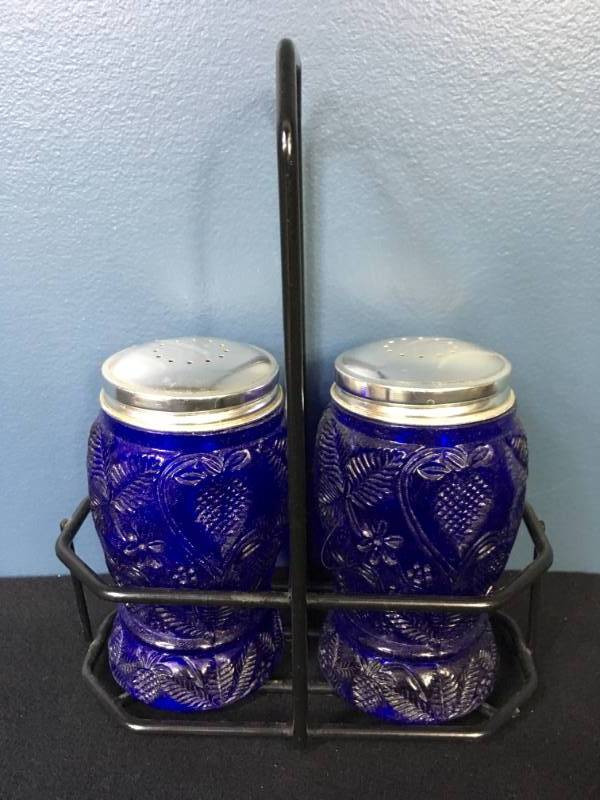 lot 53 image: Cobalt Blue Sal & Pepper