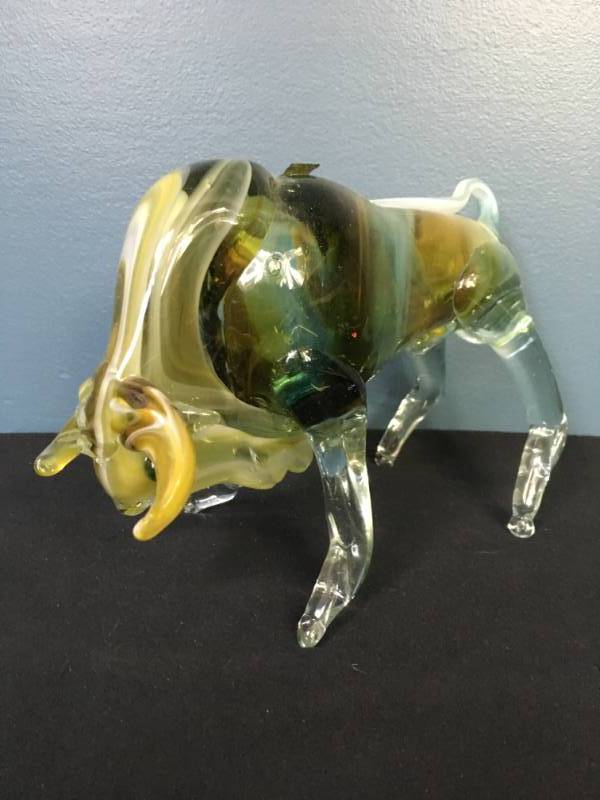 lot 57 image: Hand Made Glass Bull