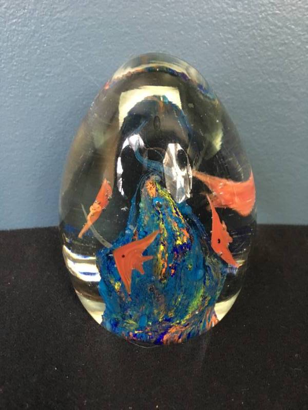 lot 70 image: Art Glass Paper Weight