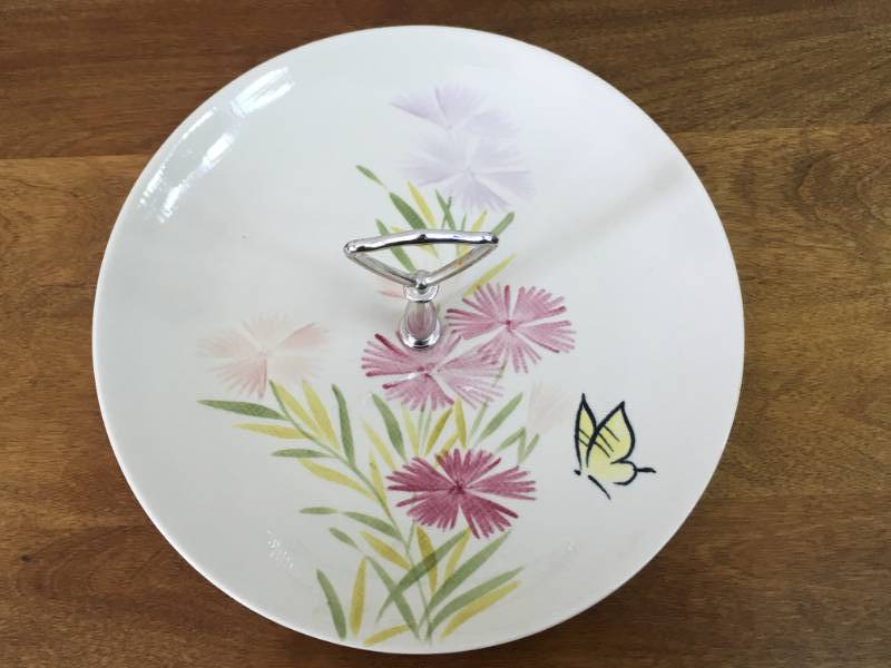 lot 90 image: Rare Red Wing Pink Spice Butterfly Dish