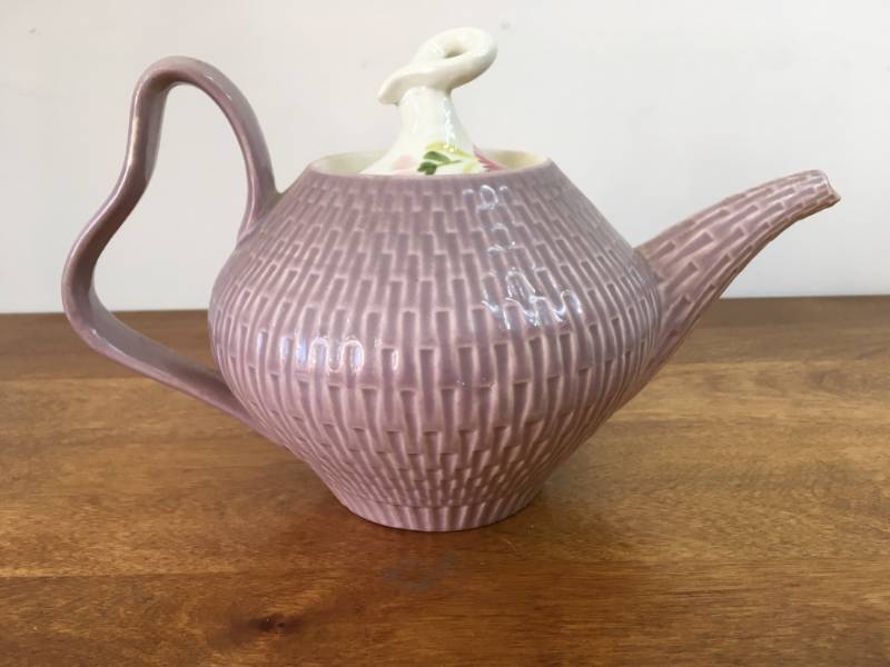 lot 102 image: Rare Red Wing Pink Spice Butterfly Dish