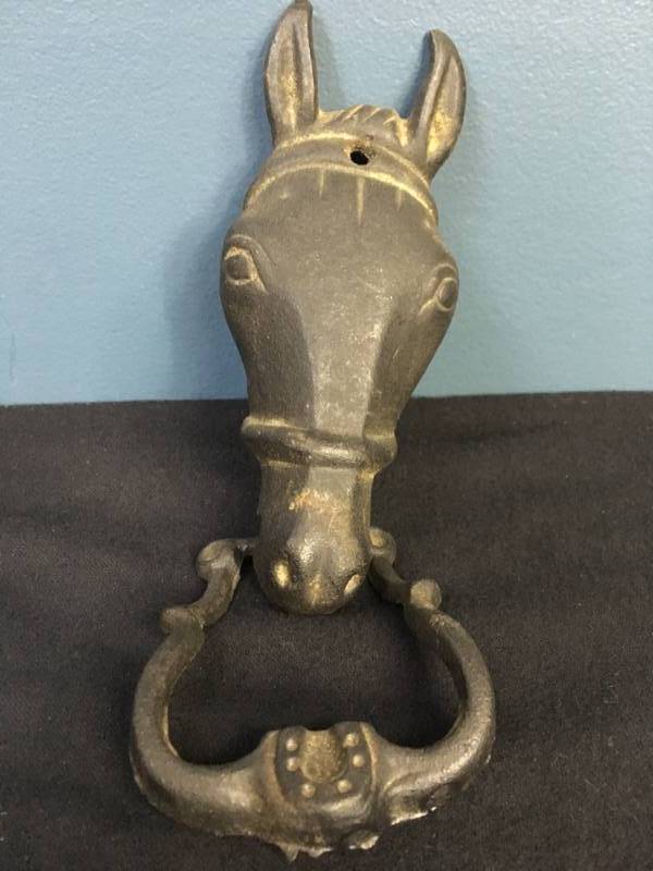 lot 107 image: Cast Iron Door Knocker