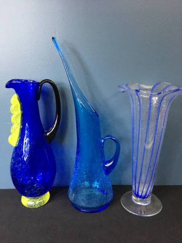 lot 126 image: Glass Pitcher