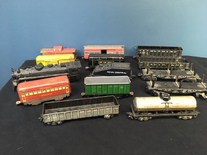 lot 151 image: Tin Marx Train
