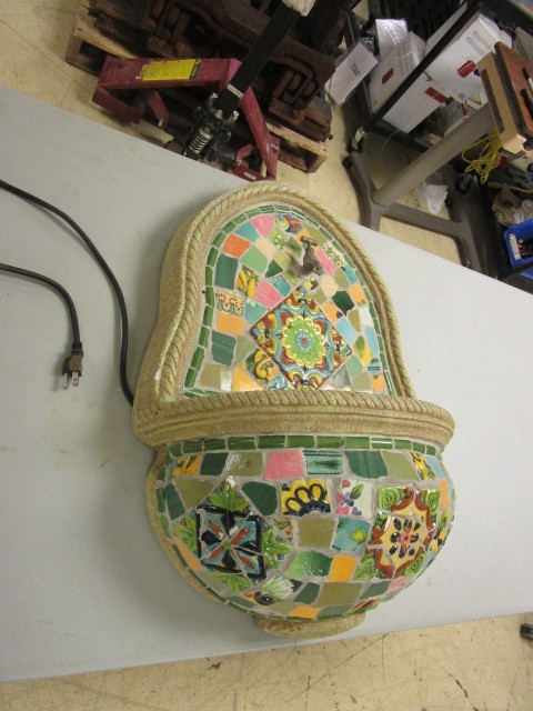 lot 320 image: DECORATIVE WALL MOUNT FOUNTAIN