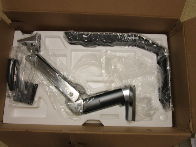 lot 323 image: ERGOTRON WORKFIT-A MONITOR MOUNT