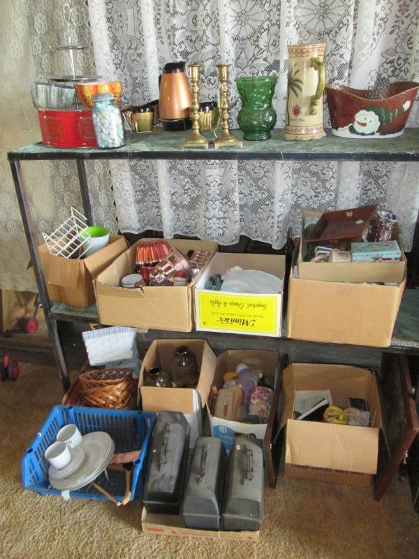 lot 118 image: Large lot misc items ...