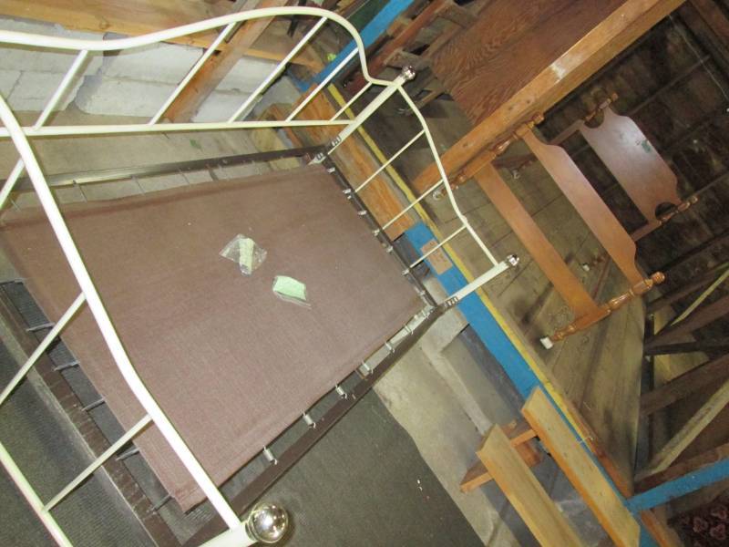 lot 128 image: 2 Bed frames...