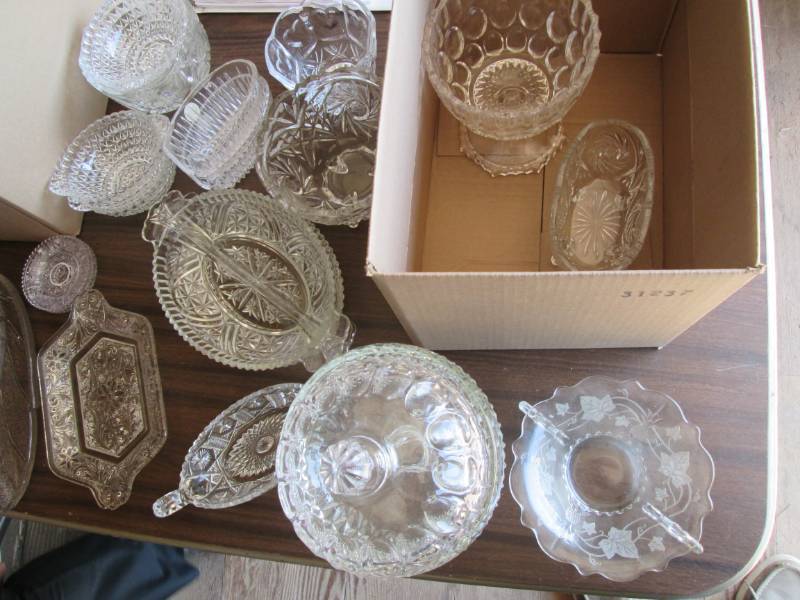 lot 6 image: Henery Clay plates medalion  prin...