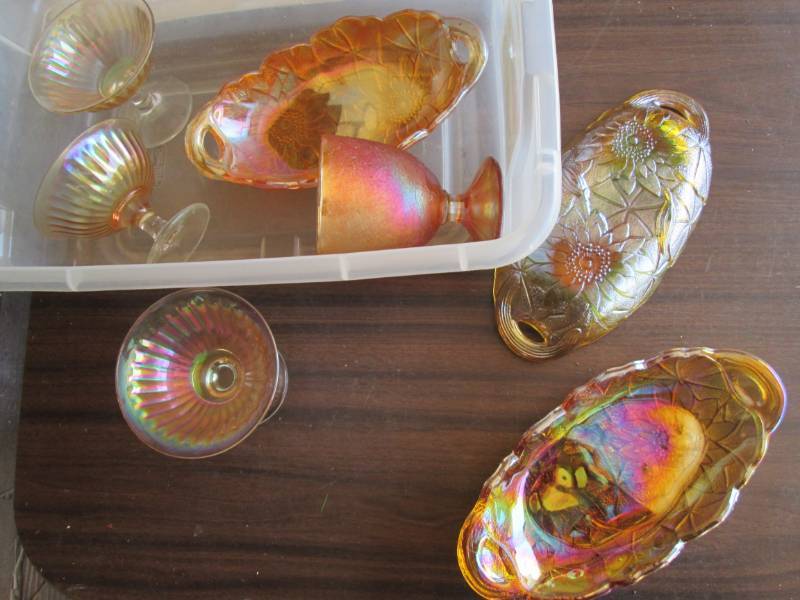 lot 19 image: Carnival glass relish trays and she...