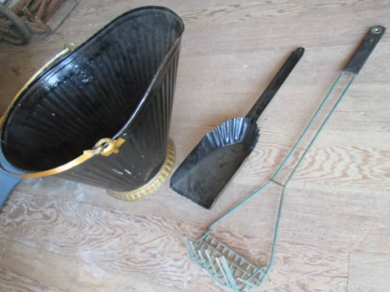 lot 32 image: Scuttle bucket and fireplace shovel...