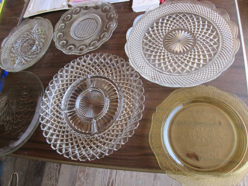 lot 36 image: Wexford trays, Indiana waffle water...