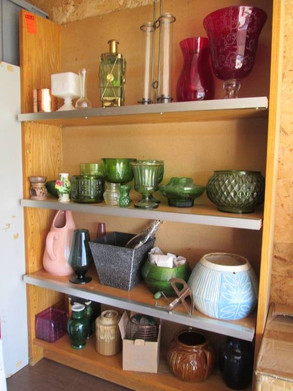 lot 42 image: Planters and misc...