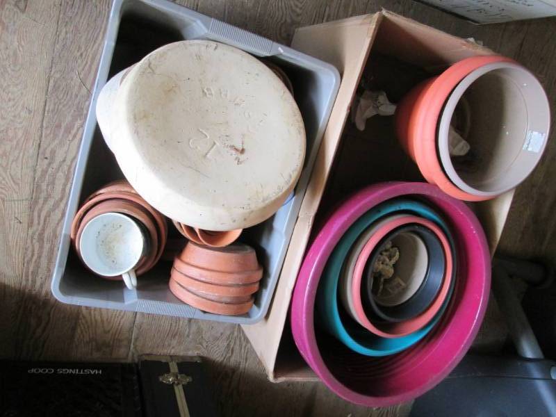 lot 89 image: Ceramic and plastic planter pots ...