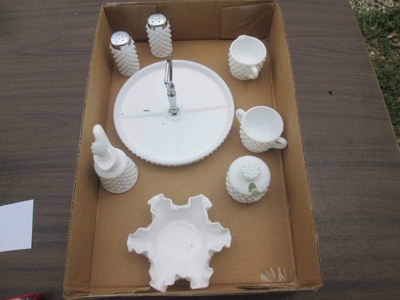 lot 163 image: Milk glass hobnail table set...