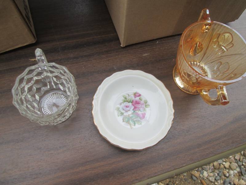 lot 171 image: 2 boxes of Jeanette Herringbone...