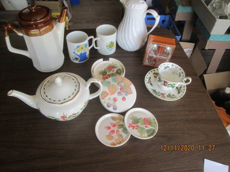 lot 181 image: Tea pot, salt & pepper, coasters...