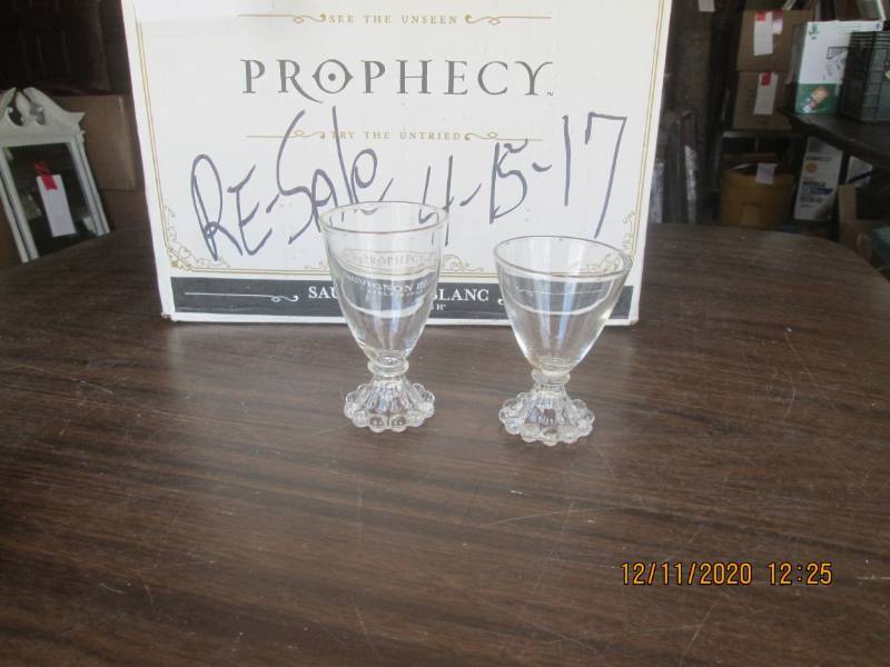 lot 186 image: Lot of about 30 clear glass...