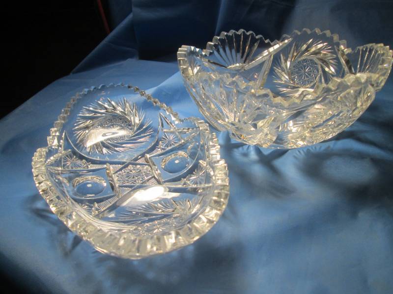 lot 148 image: 2 American Brilliant bowls