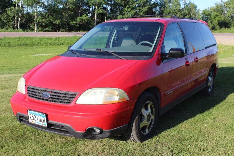 lot 3907 image: 2001 Ford Windstar Vans SE Sport