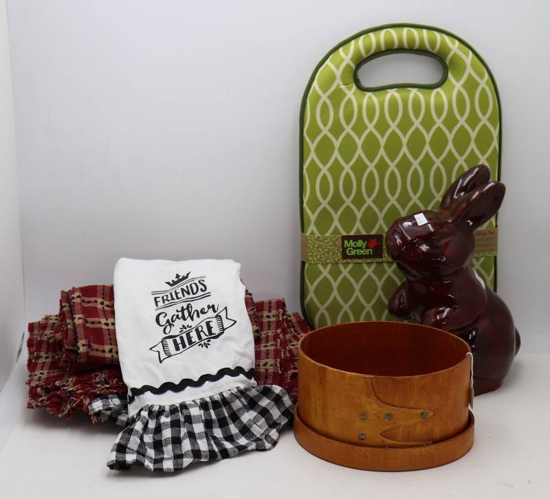 Ceramic Bunny, Towel Set, Garden Pad