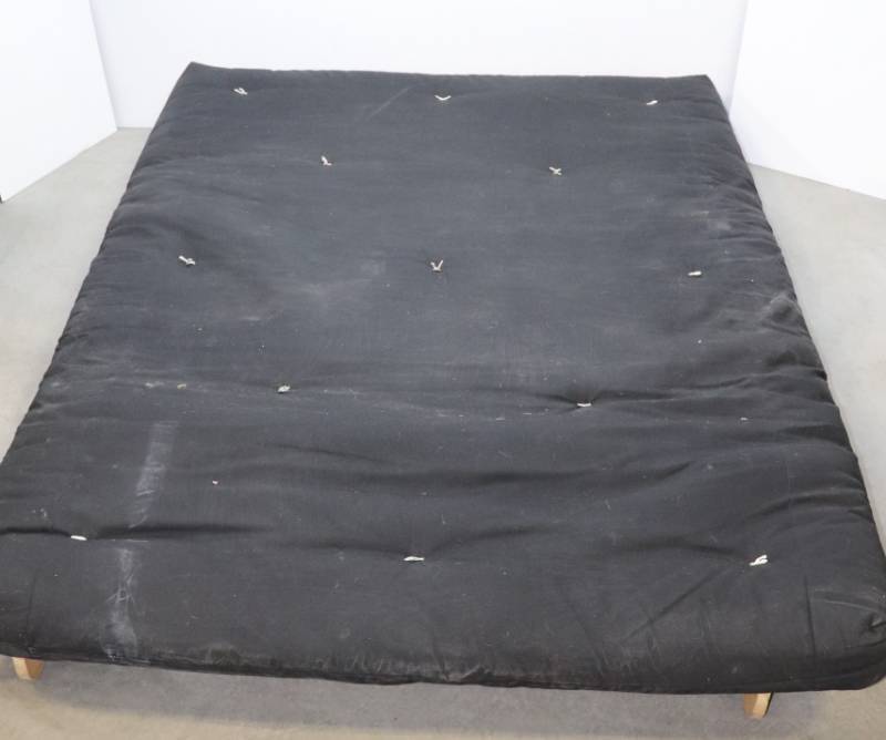 Wood FutonBlack Mattress
