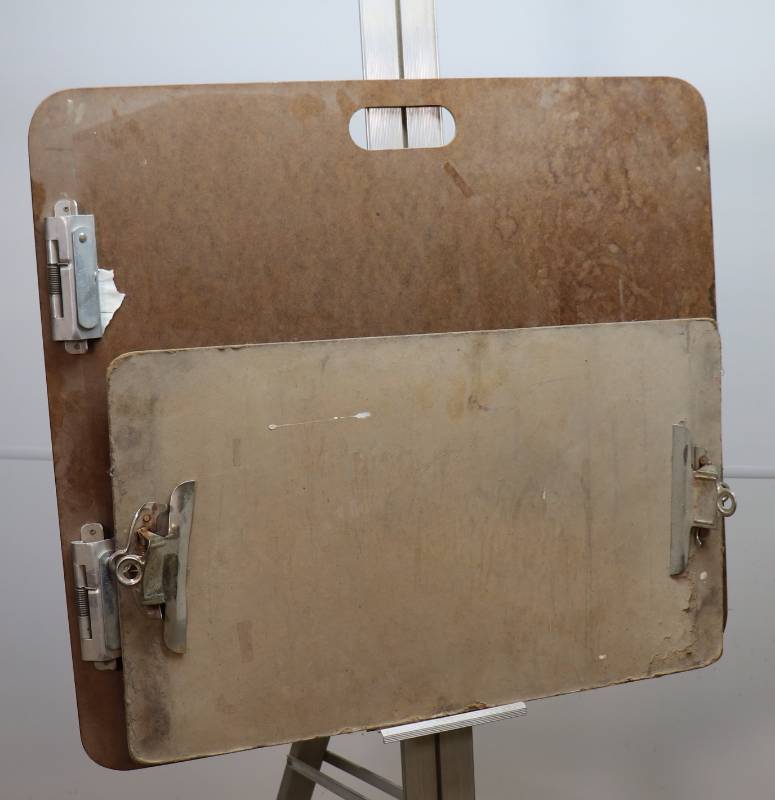 Adjustable Aluminum Easel & Large Clipboards