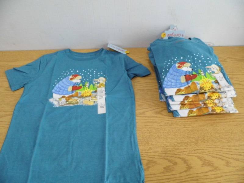 lot 9 image: Lot of 14 T shirts