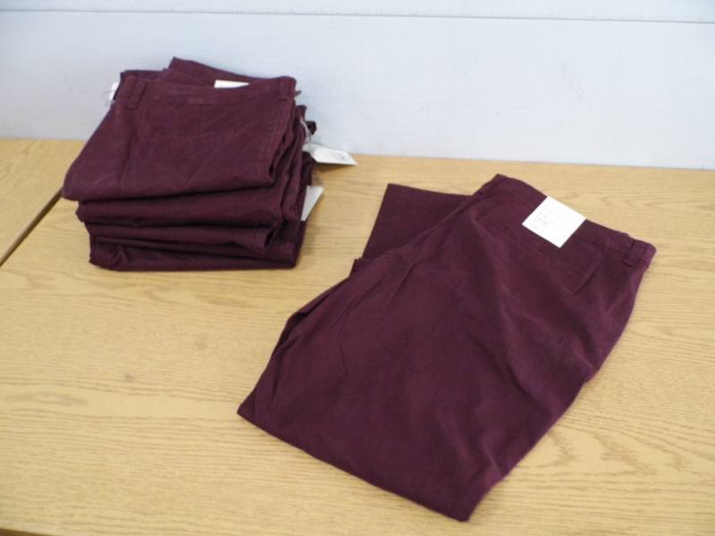 lot 19 image: Lot of 8 A New Day Stretch Pants