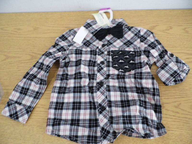 lot 42 image: Lot of 8 Boys Shirts w Bowtie