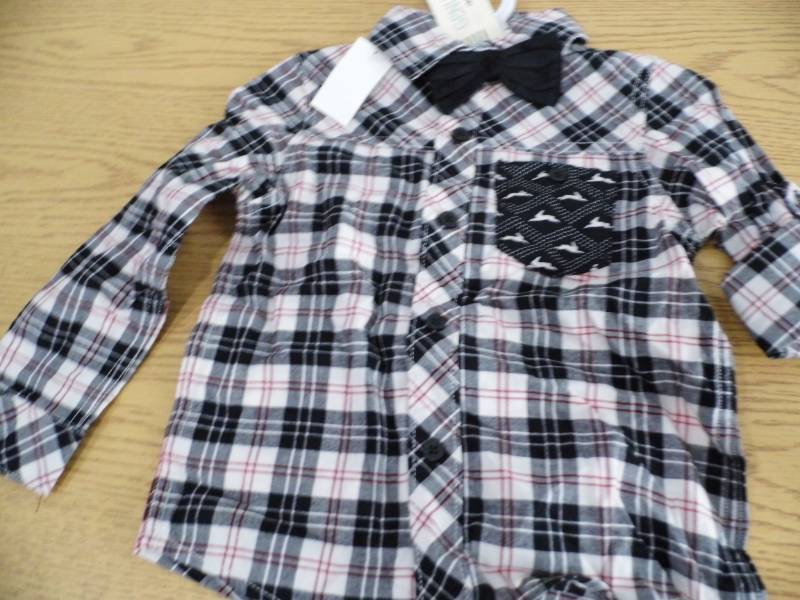 lot 43 image: Lot of 10 Boys Shirts w Bowtie