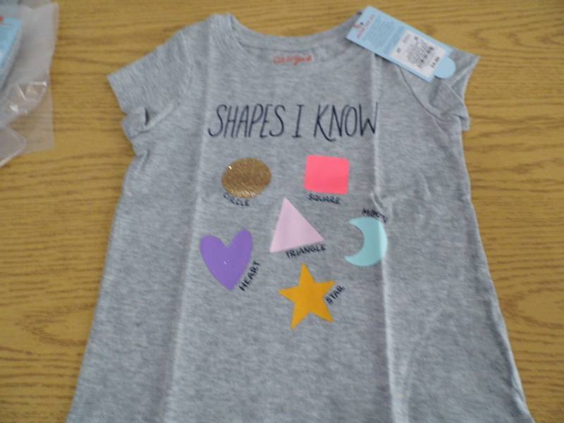 lot 51 image: Lot of 8 Shapes T Shirt