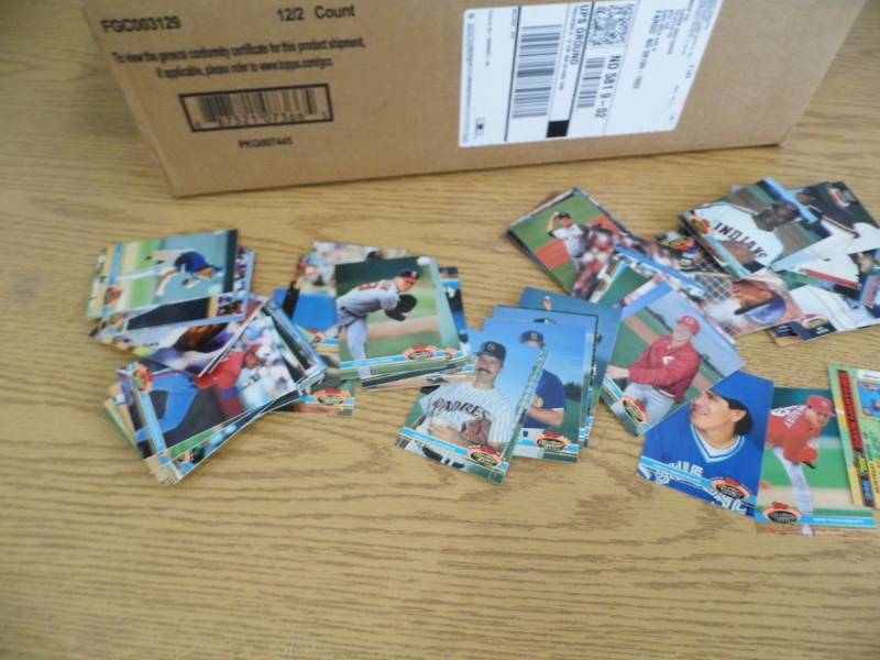 lot 68 image: Baseball Cards