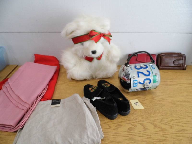 lot 99 image: MN License Plate Purse - Table Cloths