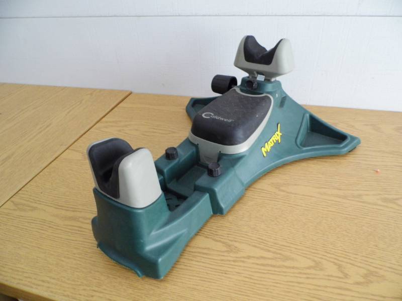lot 118 image: Cadldwell Gun Rest